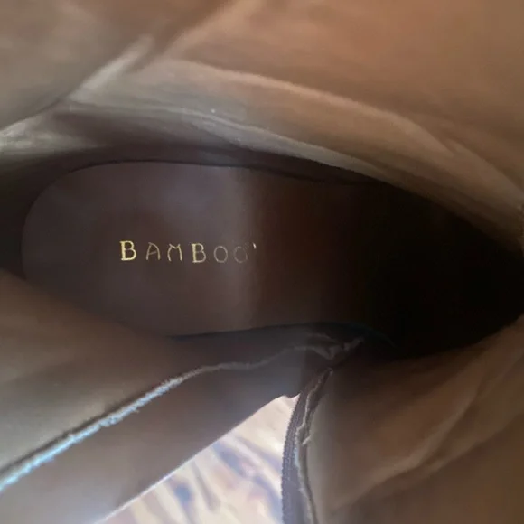 SnakeSkin Pointed Toe Tan Booties - Picture 5 of 5